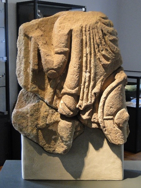 Vortrag:  Römer, Kelte, Franke – oder was?! Neue Forschungen zu einem bemerkenswerten Reliefstein aus der Abteikirche Tholey